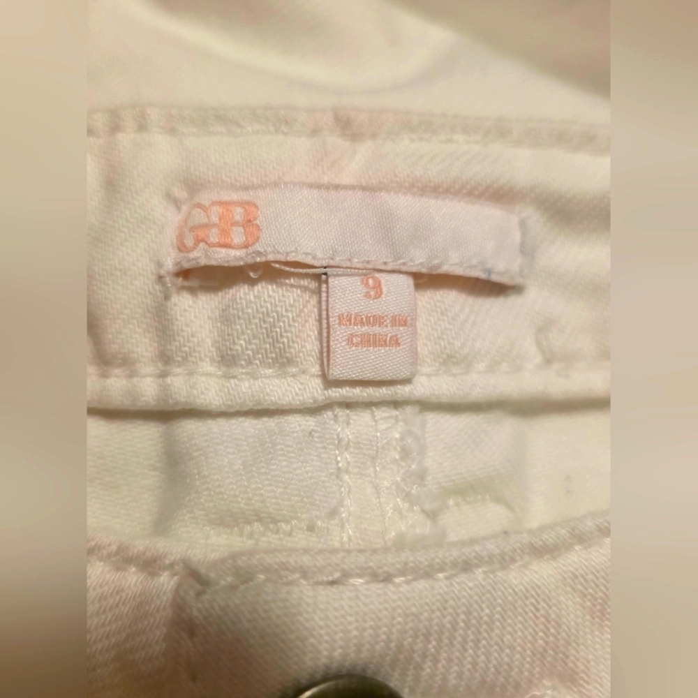 Giani Bini (GB) Mid Rise Distressed Flare Jean- Size 9- NWOT 🤍 - Picture 4 of 7